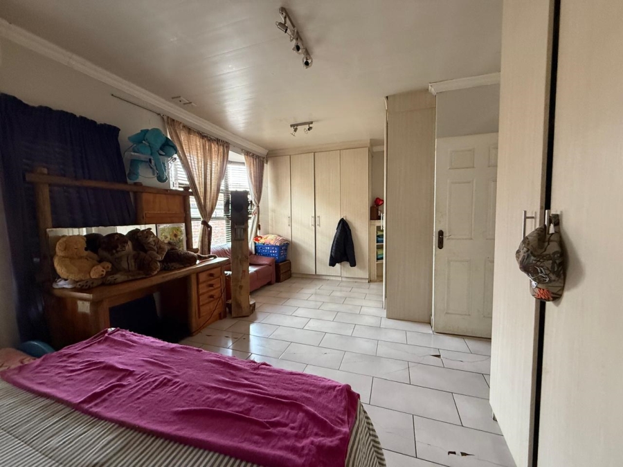 2 Bedroom Property for Sale in Waterval East North West